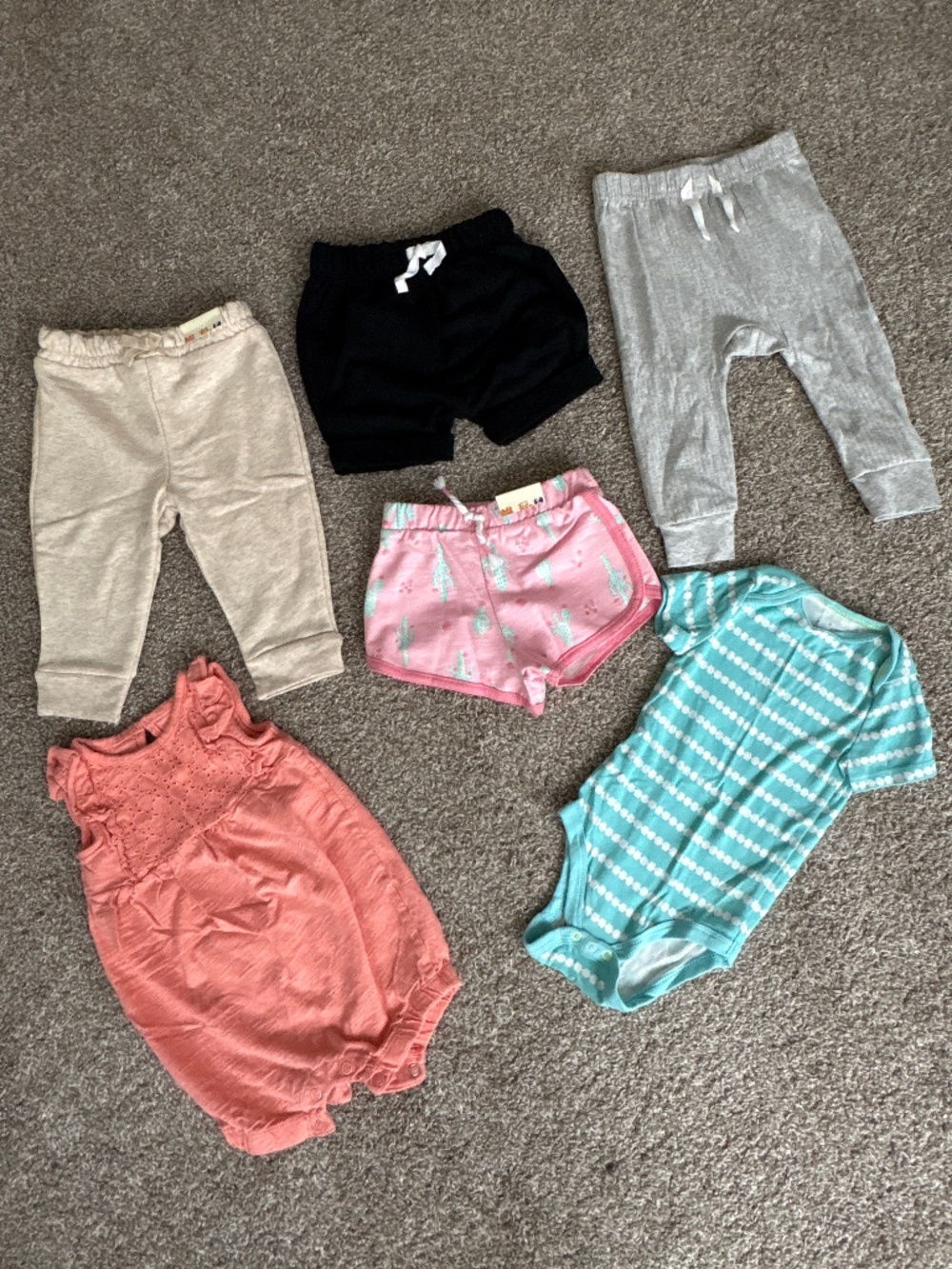Baby girl 6-9 month clothing bundle lot
